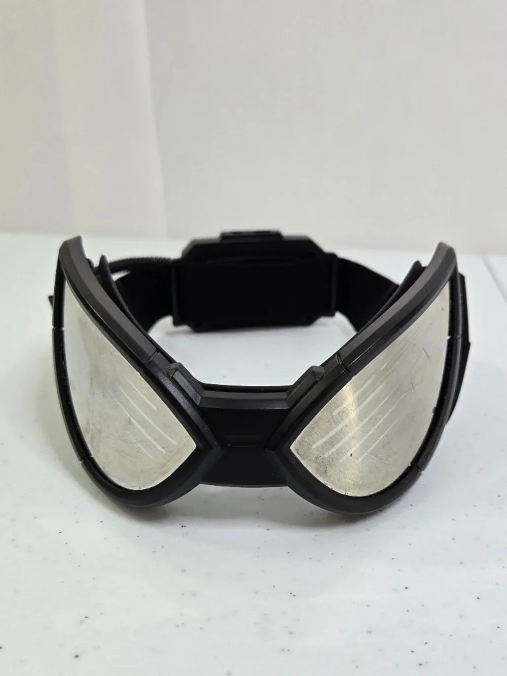 Avengers Campus Light Up Spider Man Goggles Digital Expressions BROKEN Silver